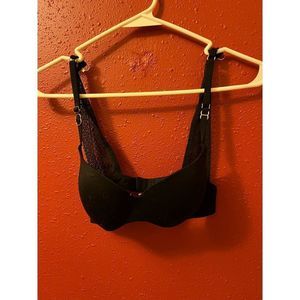 Victoria’s Secret Bra 32B